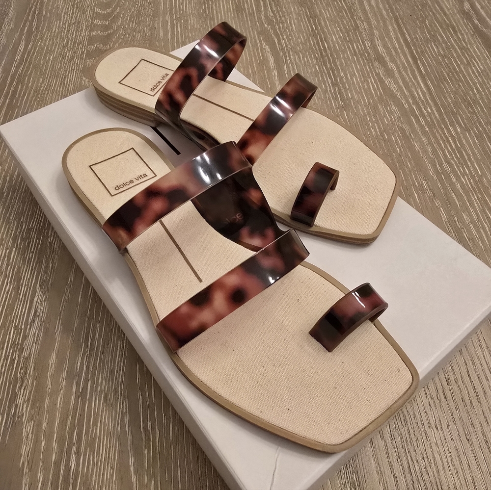 Dolce Vita Isala Tortoise Vinyl Women's Sandals Size 6
